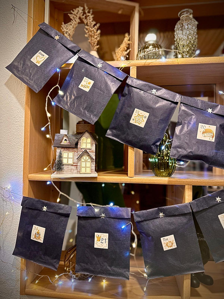 NEU: Diabetiker Adventskalender mit 24 CGM Stickern + Tapes + zuckerfreien Süßigkeiten individuell auf deine Wünsche zusammengestellt!